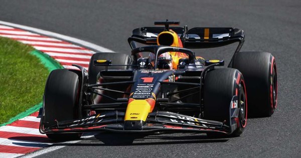 Сезонът все още не е приключил, но просто няма начин да пренебрегнем изключителния претендент на Red Bull за 2023 г., дори когато остават шест състезания, докато пишем. Напълно възможно е да погледнем назад след 20, 30, 40 години и пак да видим RB19 като най-доминиращия автомобил във F1. 
Макс Верстапен доказа чрез RB19, че е напълно недосегаем, но за един необясним момент в Сингапур. Колата вече постави два нови рекорда, първо за Red Bull, тъй като постигна 14 поредни победи в състезания, докато самият Верстапен постави нов рекорд от десет последователни победи. Освен това е напът да отбележи нов рекорд и по точки.
Но тук не става въпрос само за победите. RB19 напълно унищожава конкуренцията. През цялото време имаше постоянна разлика от около 20-30 секунди между Верстапен и най-близкия му съперник извън Red Bull. Нека проверим отново в края на годината, за да видим какво може да постигне тази кола.
